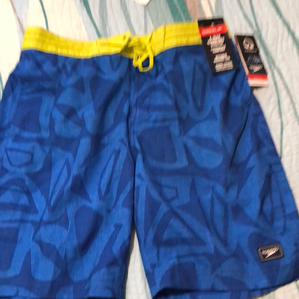 Men’s speedo swim shorts size medium new with tags